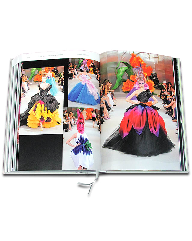 Livro Dior - Catwalk Thames & Hudson - Modern Mood