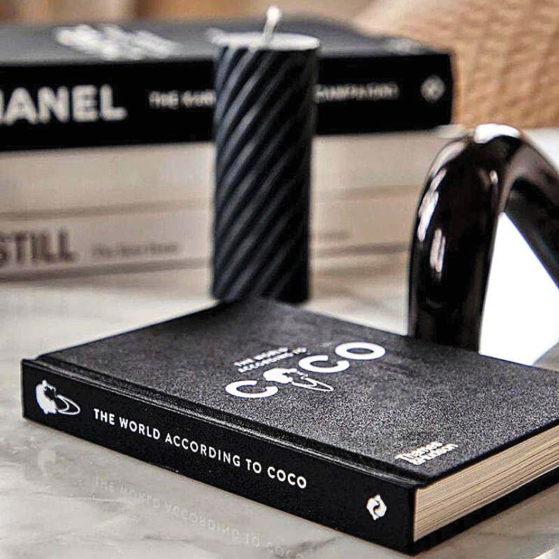 Livro World According To Coco, The:the Wit And Wisdom Of Coco Chanel Thames & Hudson - Modern Mood