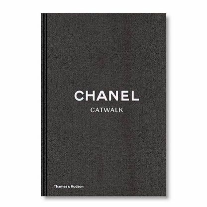 Livro Chanel - Catwalk - The Complete Collections Revised Edition Thames & Hudson - Modern Mood