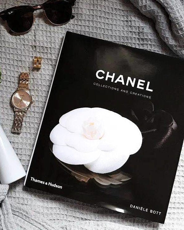 Livro Chanel - Collections And Creations - Thames & Hudson - Modern Mood