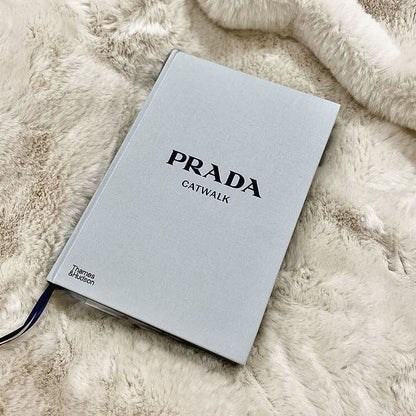 Livro Catwalk Prada - Thames & Hudson