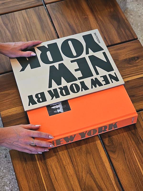 Livro Assouline New York By New York - Modern Mood