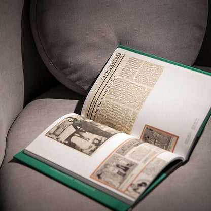 Livro Yves Saint Laurent The Scandal Collection, 1971 Abrams Books