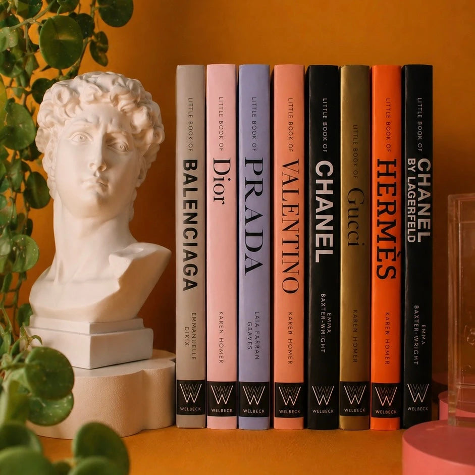 Livro Little Book of Hermès: A História da Maison do Luxo Supremo (Capa Dura Laranja) - Modern Mood [WEBP]