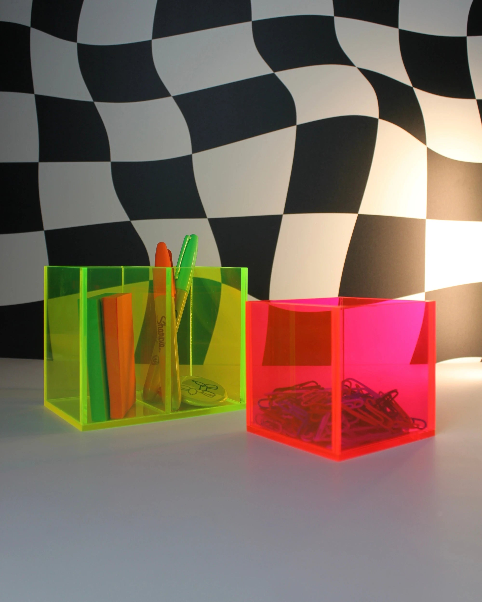 Pop Box - Porta Treco de Acrílico Neon [WEBP]