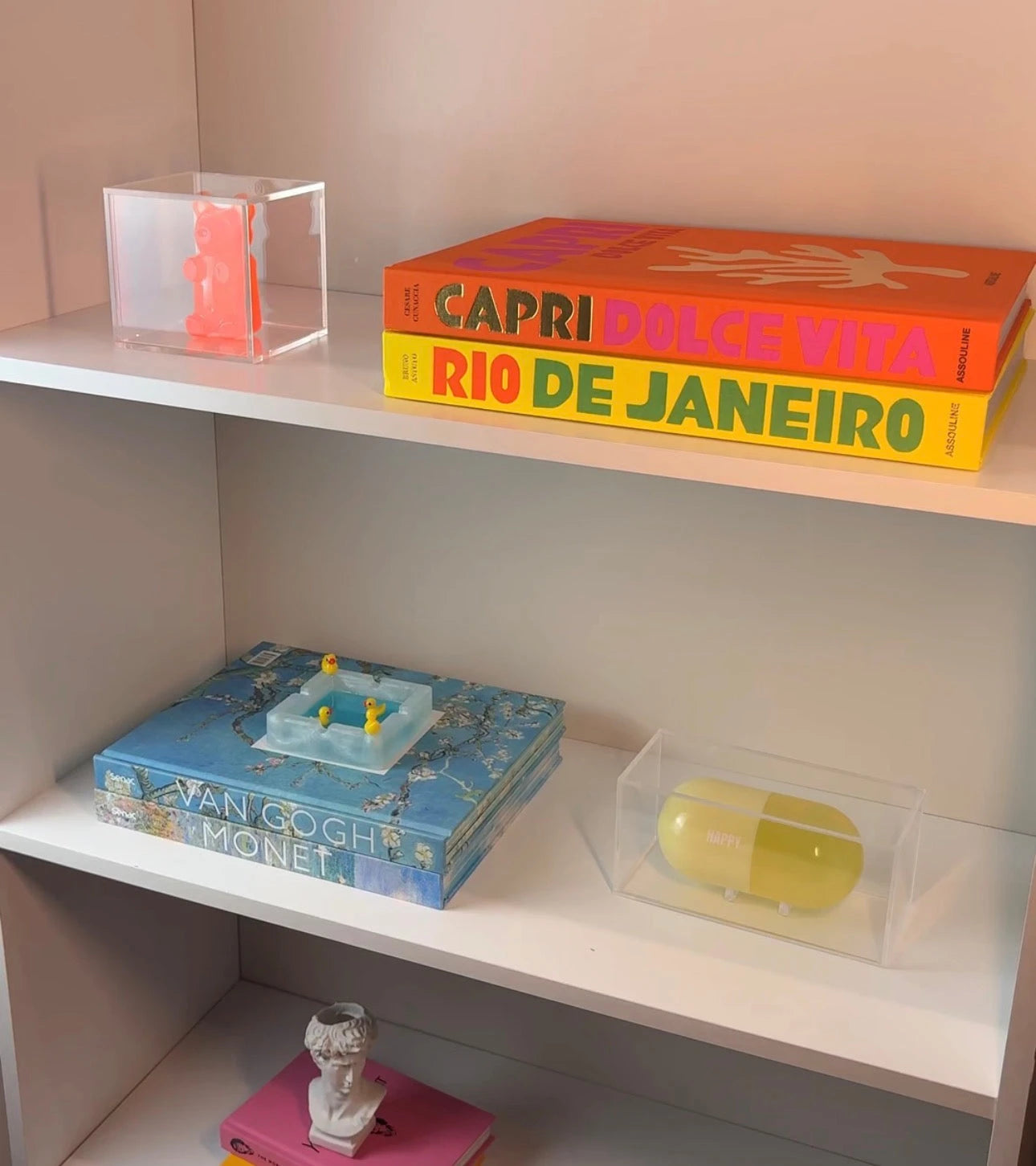 Candy Cube  - Urso na Caixa de Acrílico - Modern Mood [WEBP]