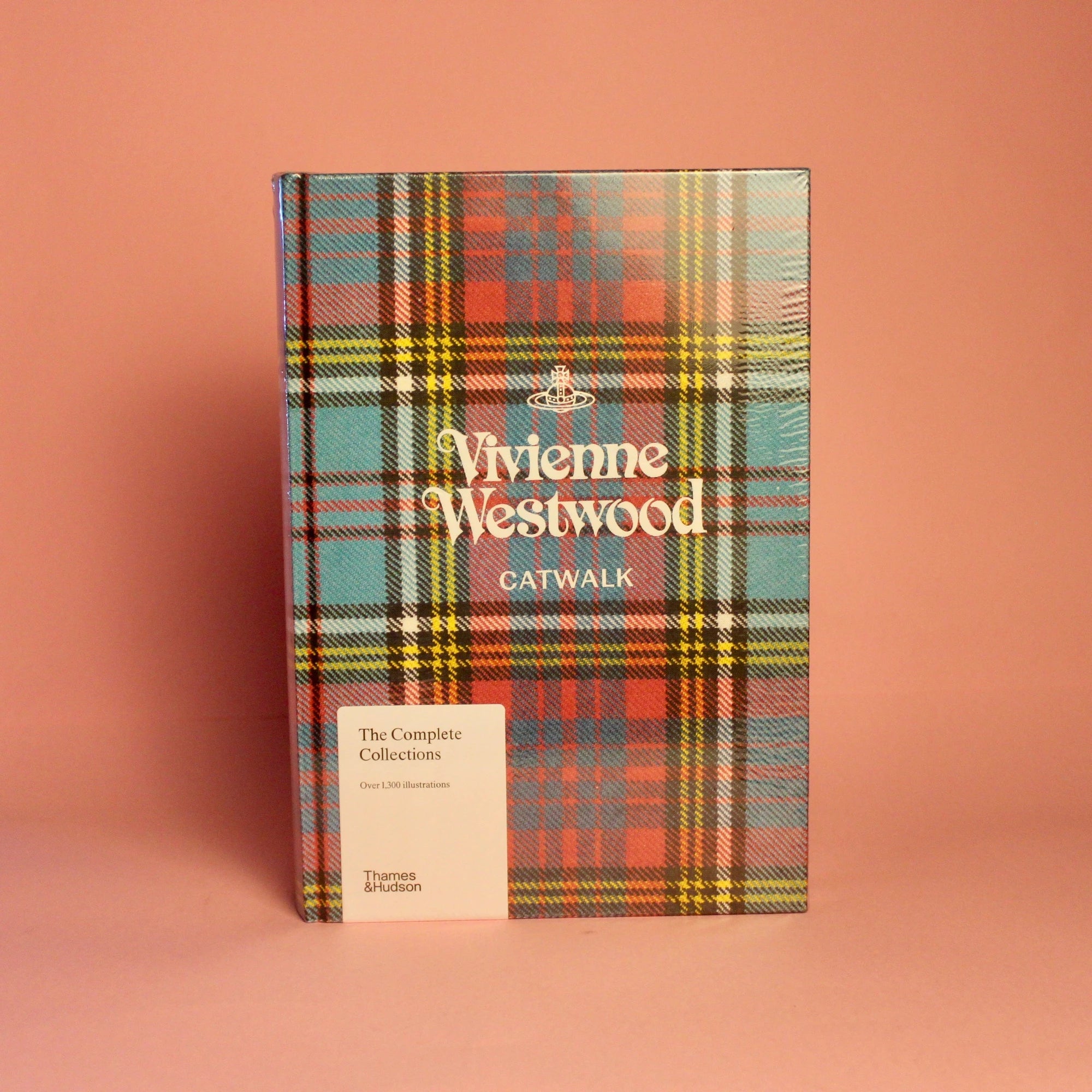 Livro Vivienne Westwood Catwalk The Complete Collections em capa dura da Thames & Hudson na Modern Mood [WEBP]