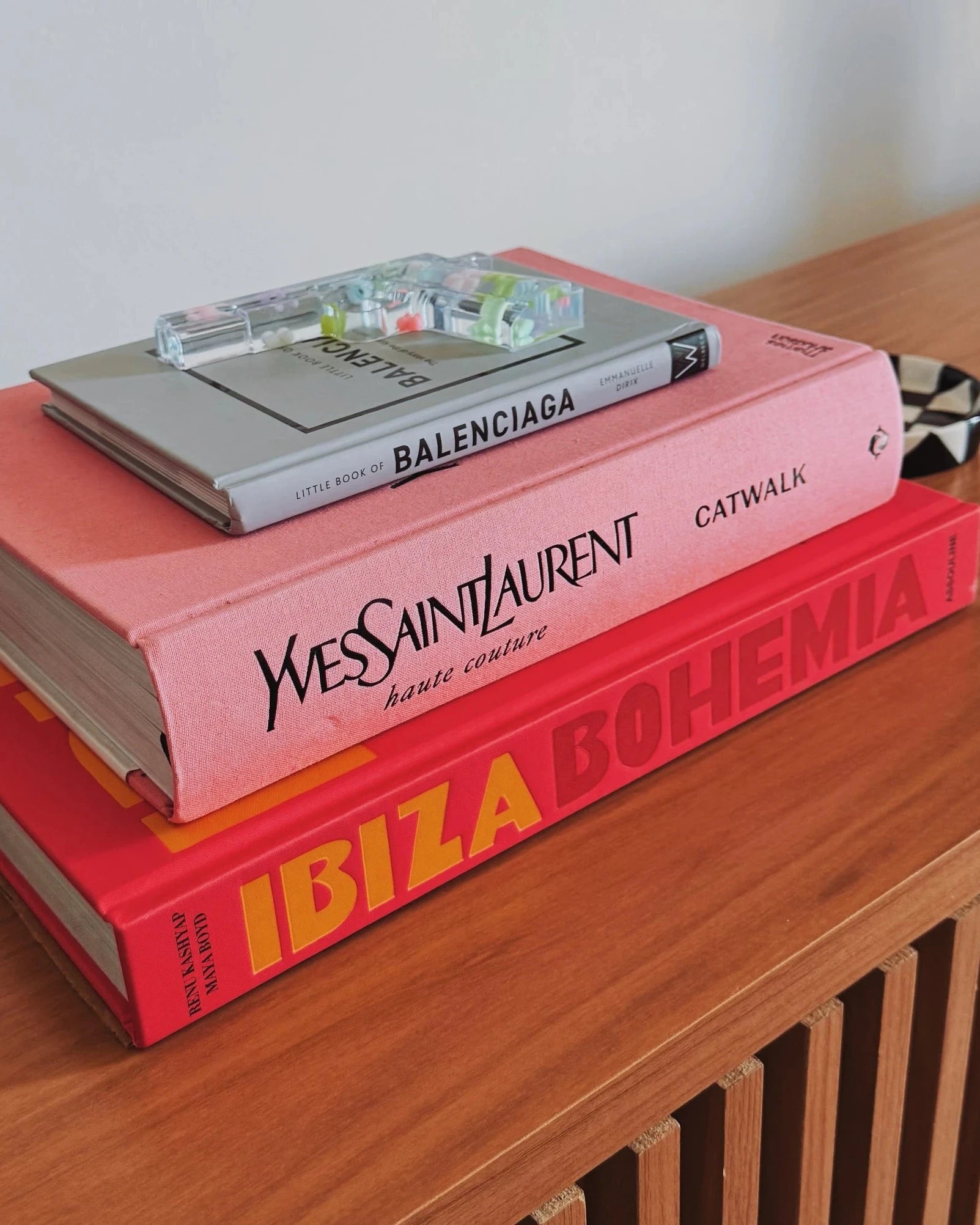 Livro Assouline Ibiza Bohemia - Modern Mood [WEBP]