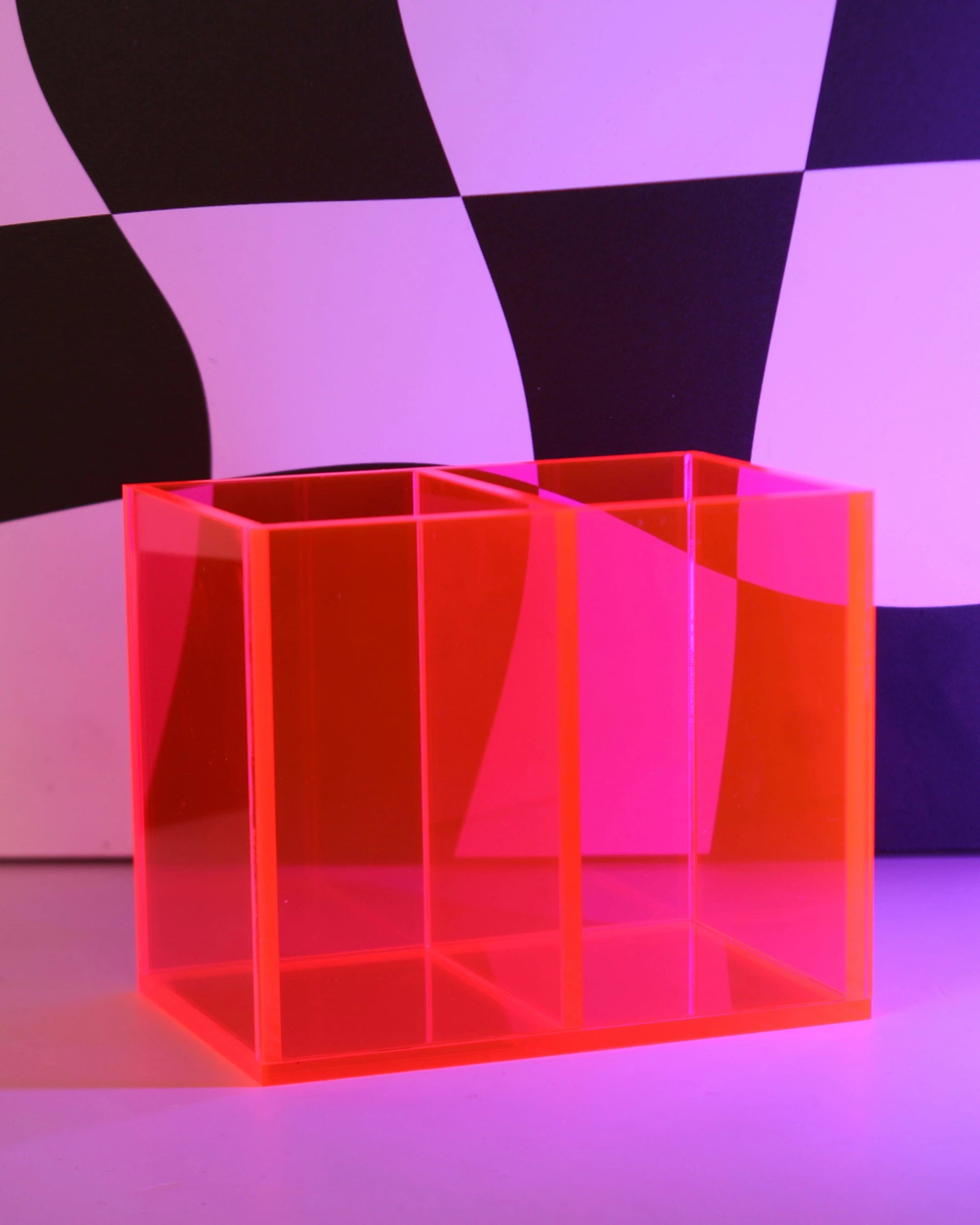 Desk Box - Porta Caneta Duplo de Acrílico Neon [WEBP]
