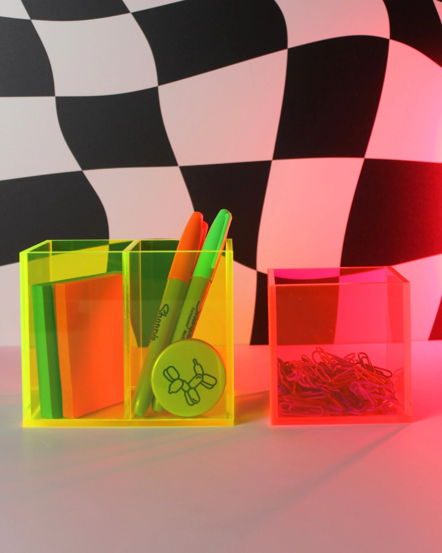Porta caneta duplo de acrílico neon translúcido da Modern Mood para organizar mesa, home office e penteadeira [WEBP]