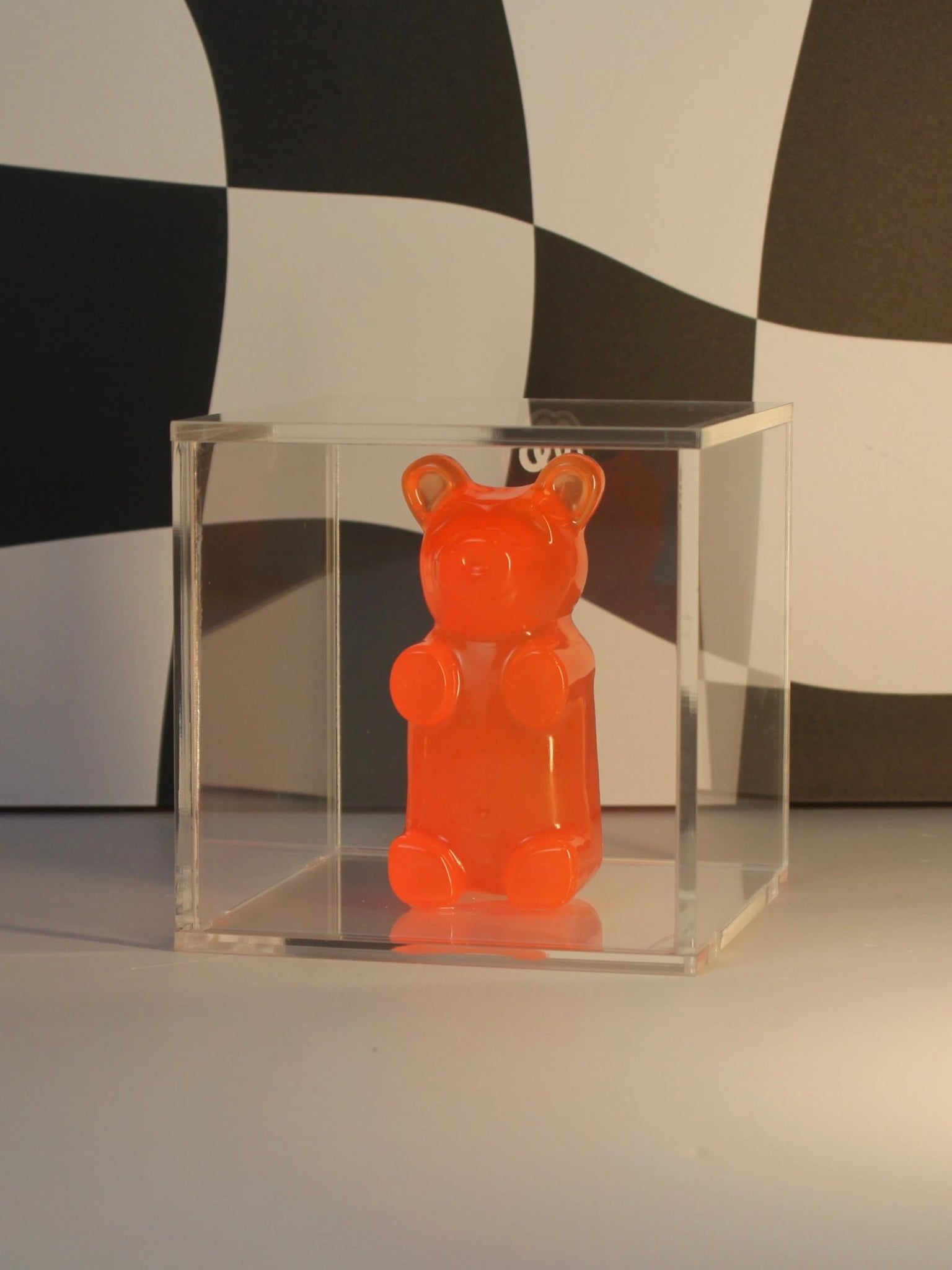 Candy Cube  - Urso na Caixa de Acrílico - Modern Mood [WEBP]