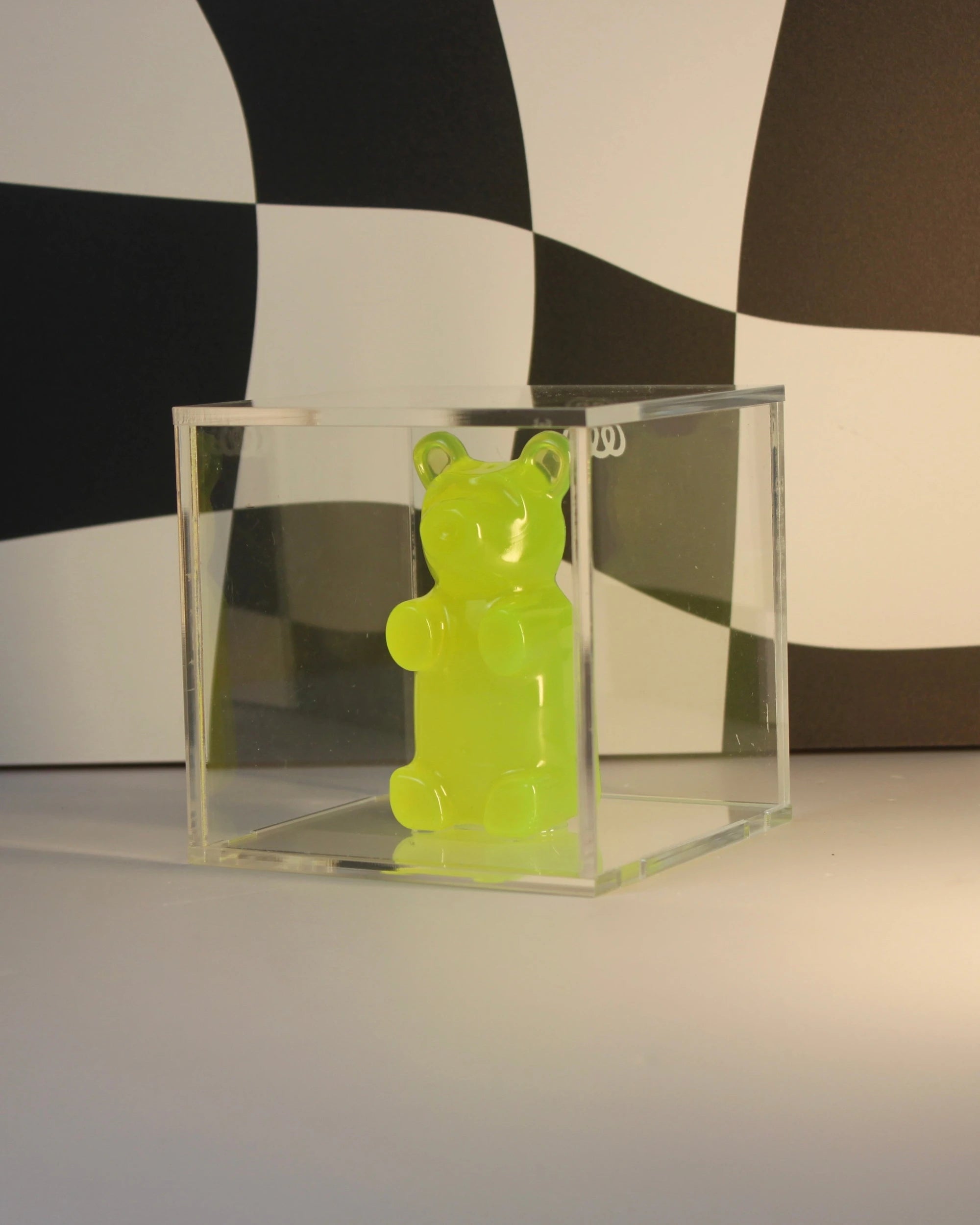 Candy Cube  - Urso na Caixa de Acrílico - Modern Mood [WEBP]