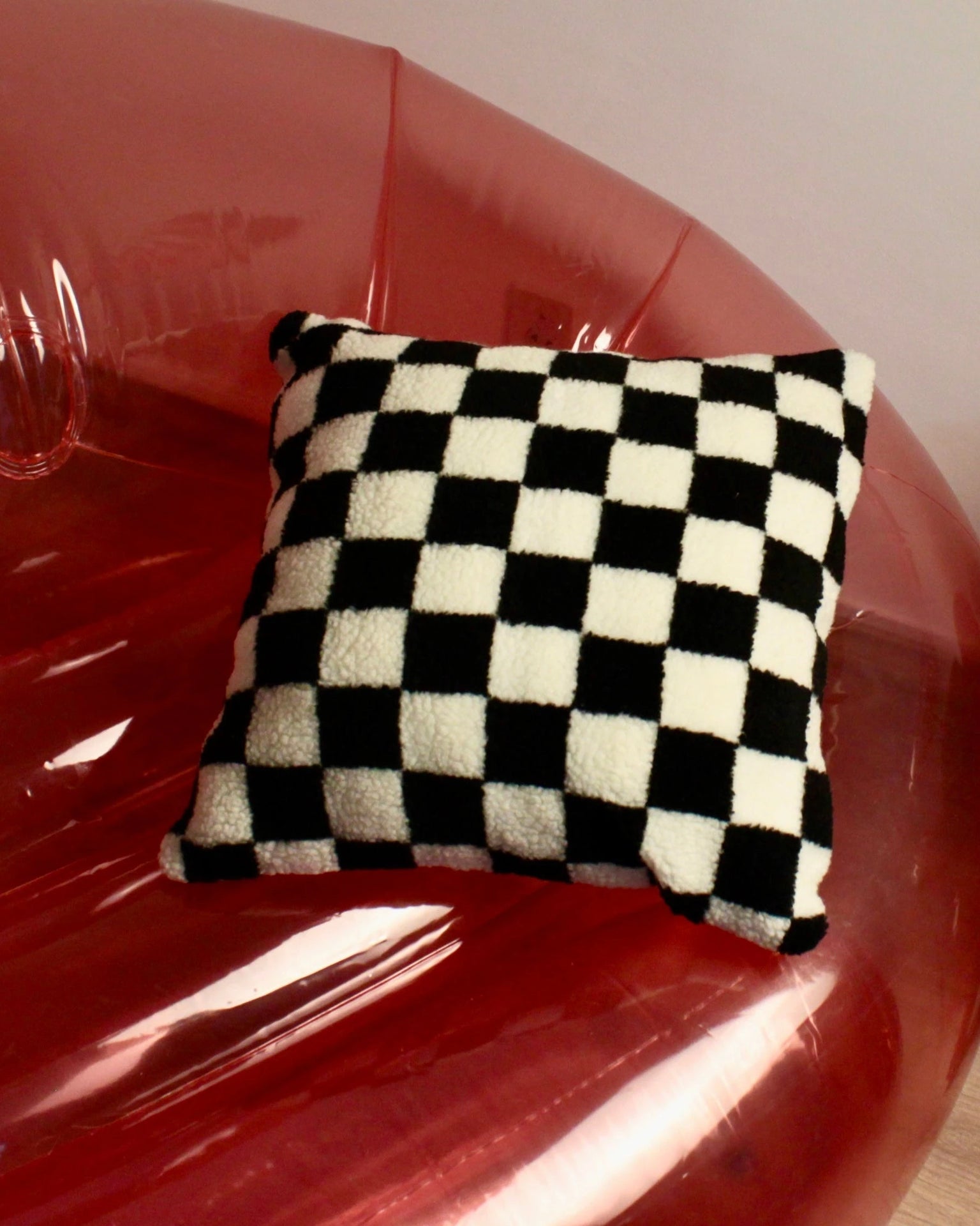 Almofada FUR 45x45 cm em pelúcia sintética macia para sofá ou cama - Modern Mood [WEBP]
