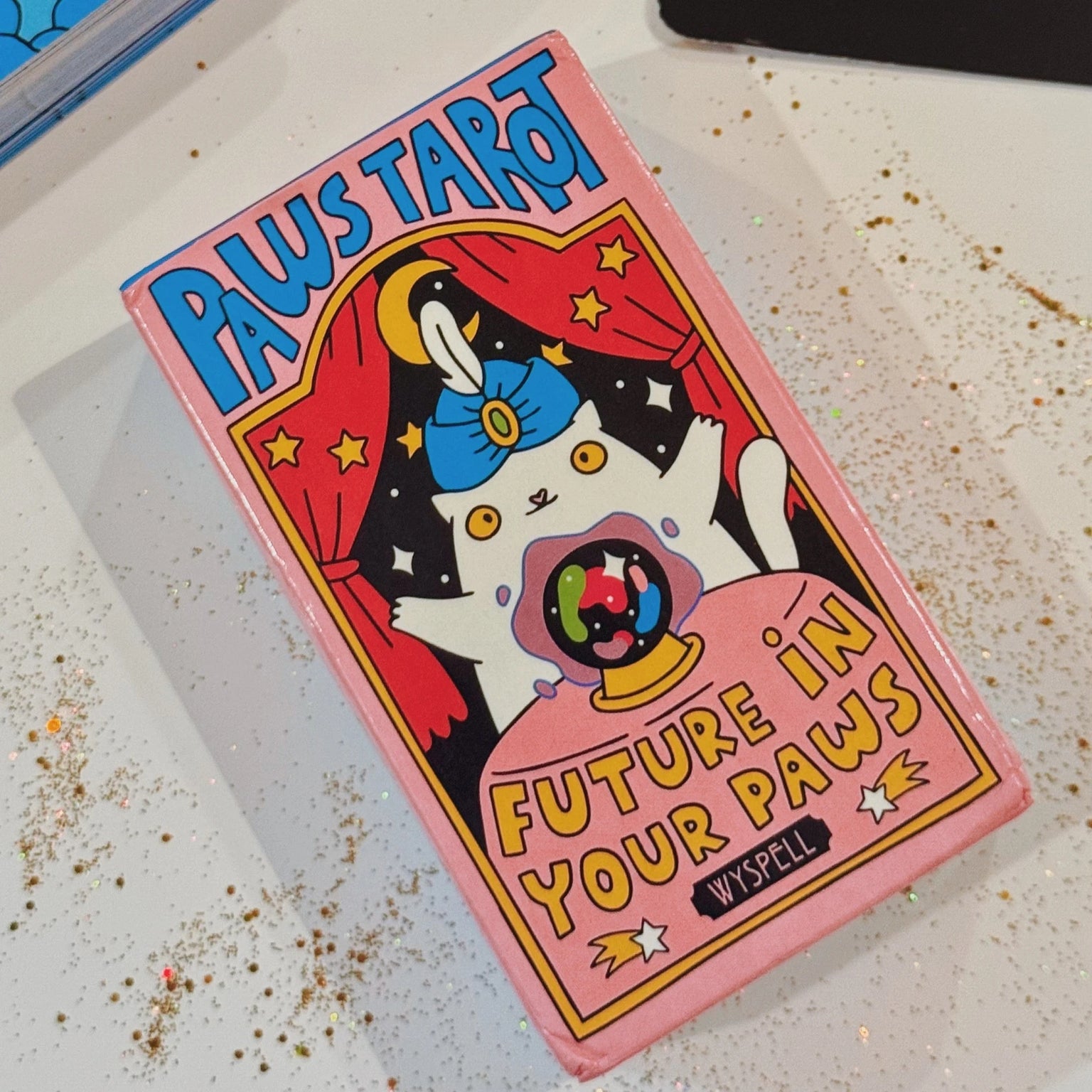 Tarot de Gatos com 78 cartas brilhantes e tema felino da Modern Mood [WEBP]