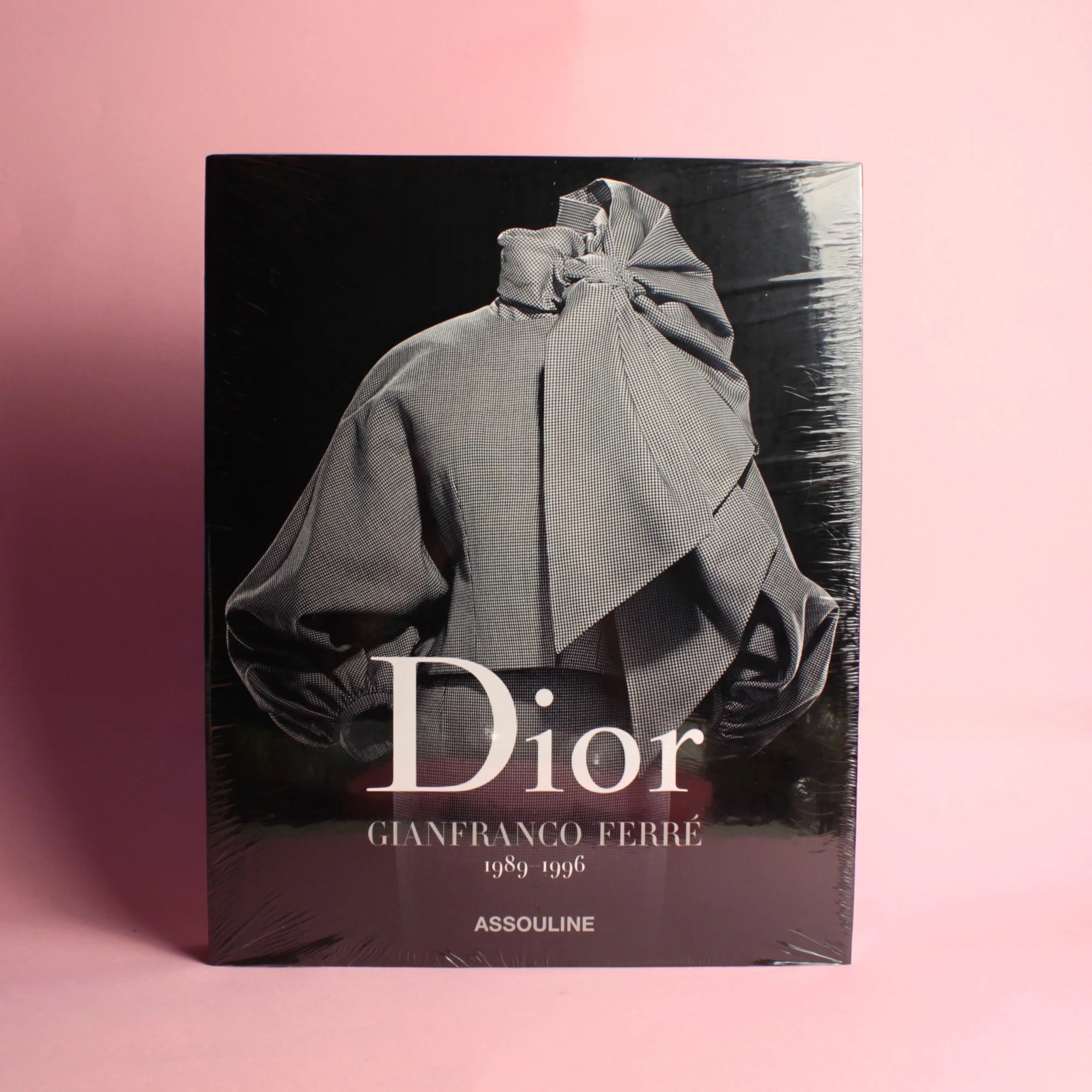 Livro Dior by Gianfranco Ferré Assouline capa dura coffee table book de luxo à venda na Modern Mood [WEBP]