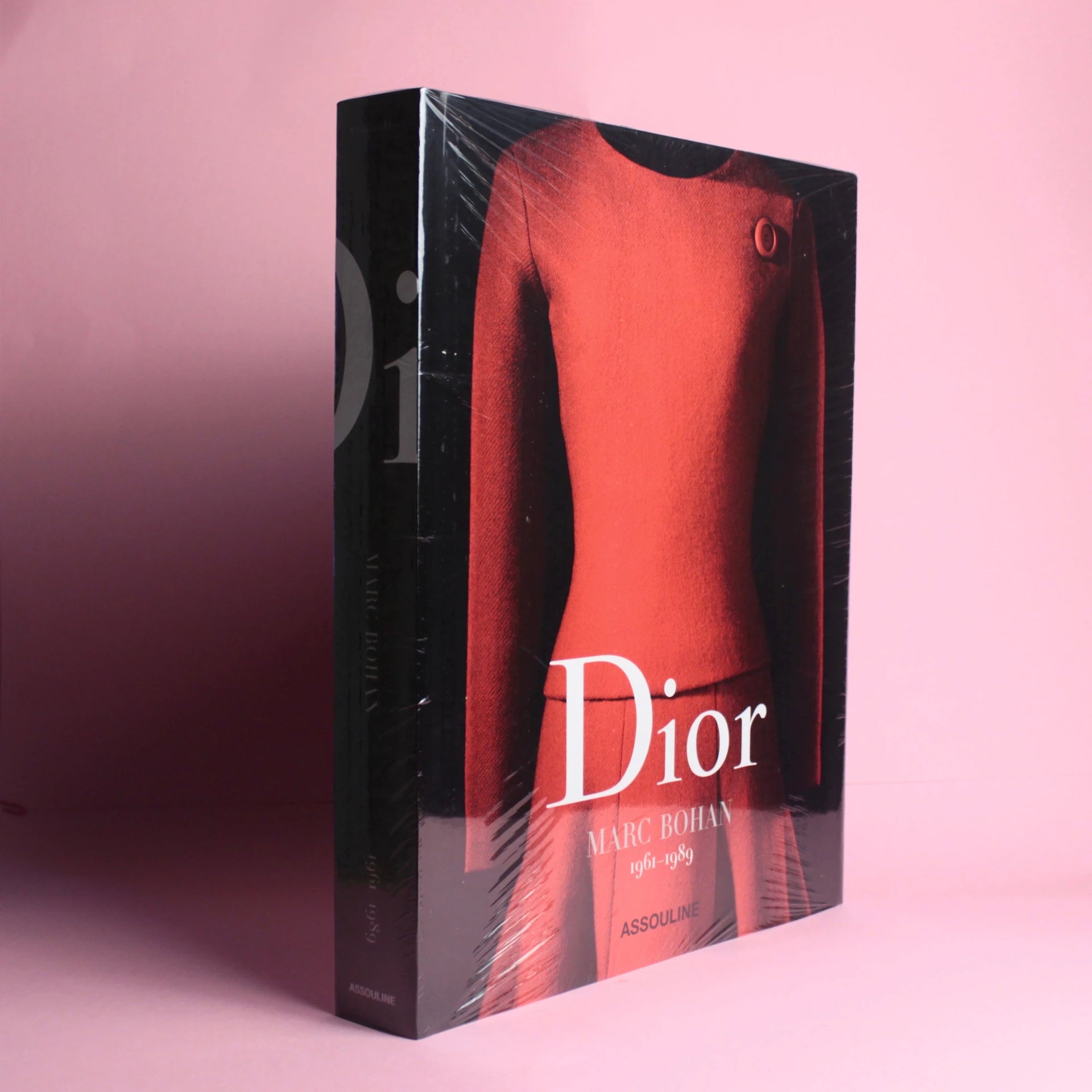 Livro Dior by Marc Bohan, Assouline, capa dura, coffee table book de luxo para decoração e coleção [WEBP]