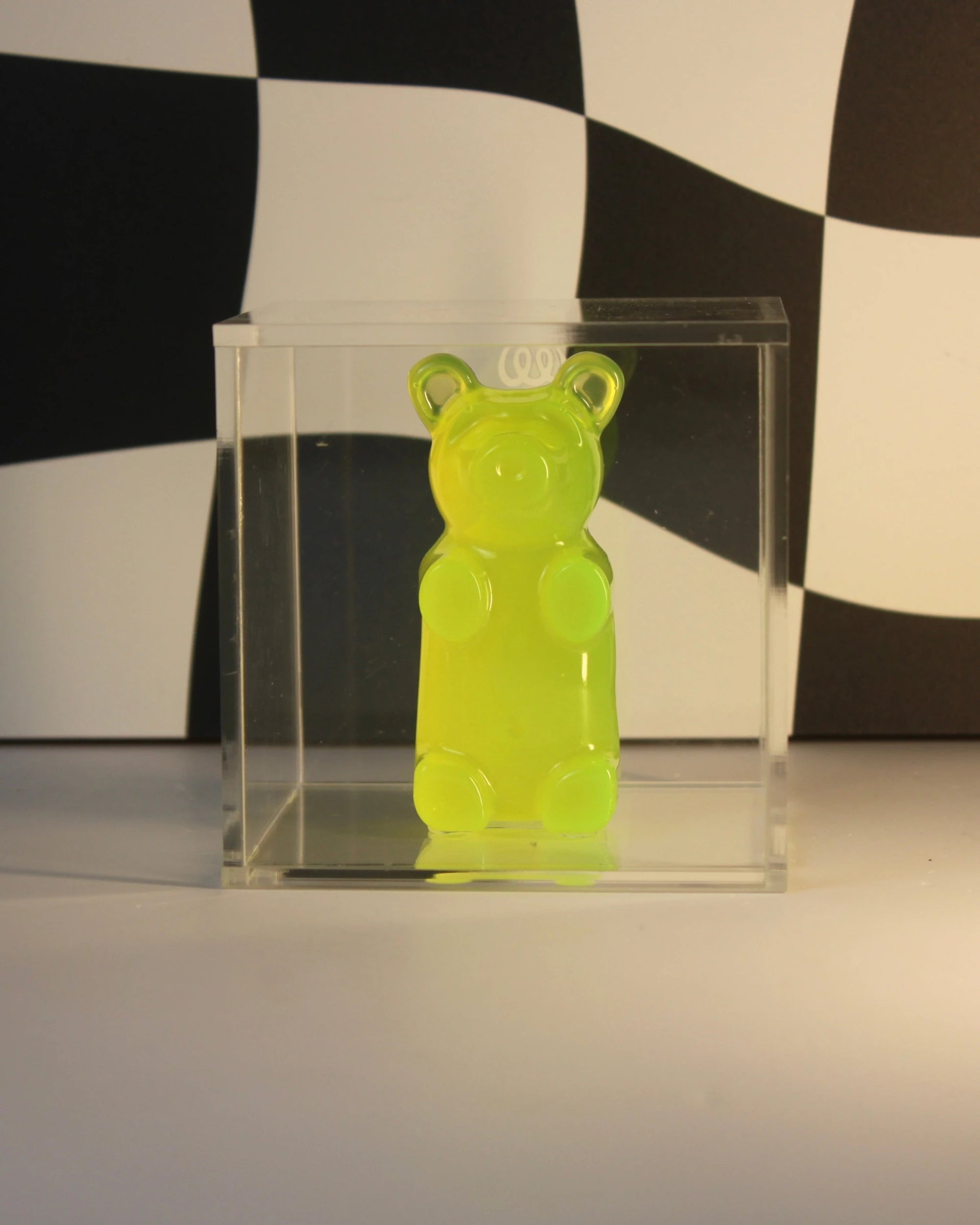 Candy Cube  - Urso na Caixa de Acrílico - Modern Mood [WEBP]