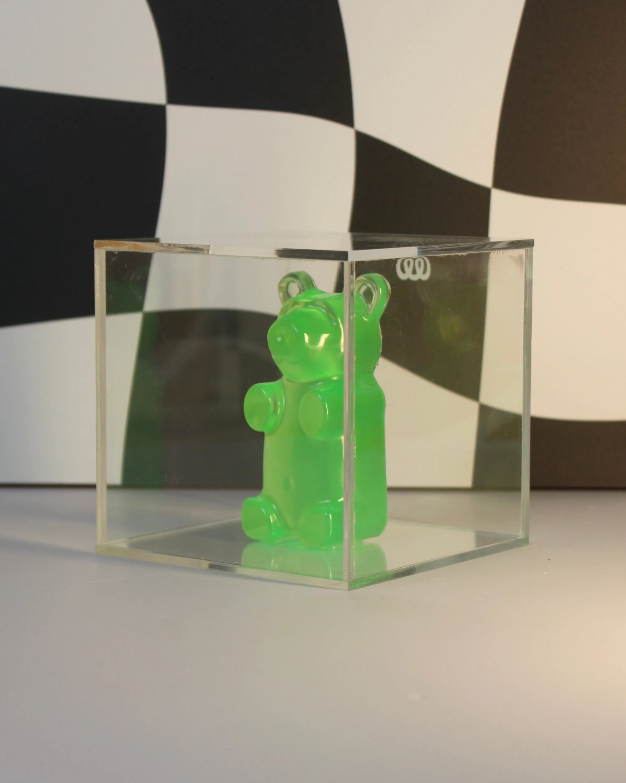Candy Cube  - Urso na Caixa de Acrílico - Modern Mood [WEBP]
