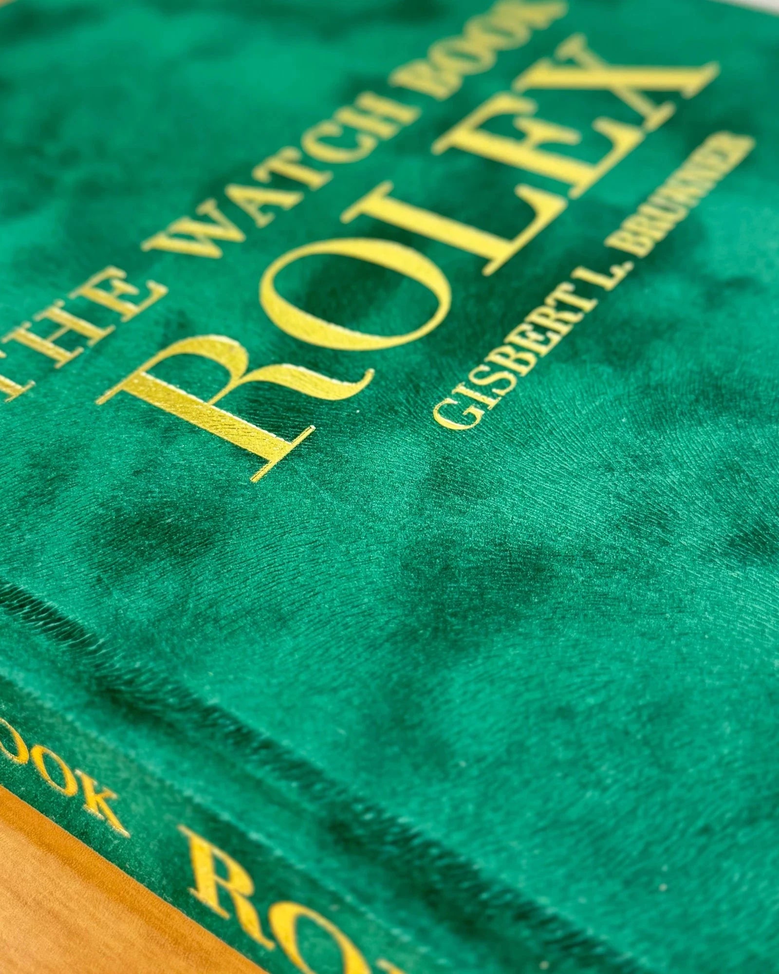 Livro Rolex -  The Watch Book (3rd Updated And Extended Edition) - Modern Mood [WEBP]