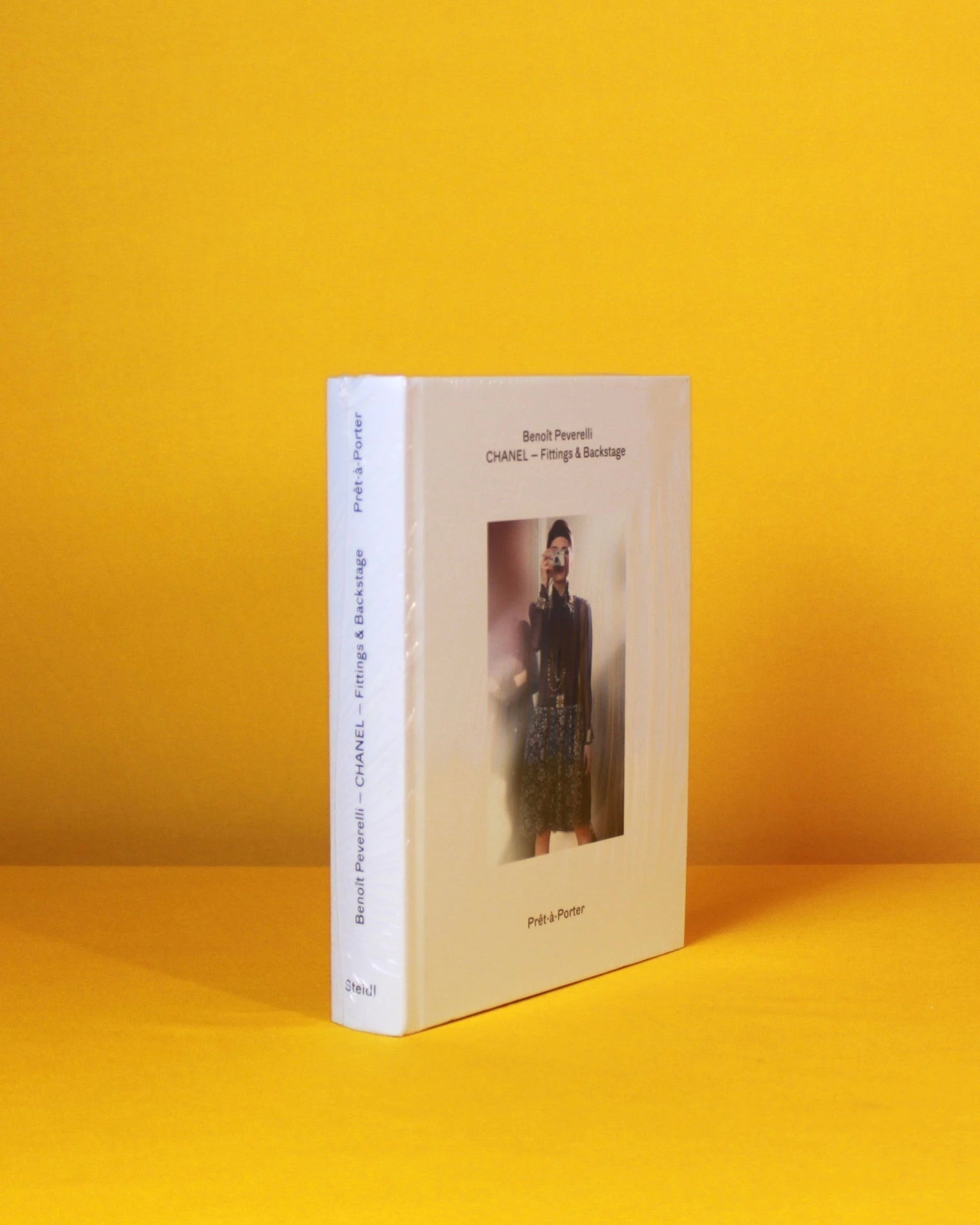 Livro Chanel – Fittings and Backstage – Prêt-à-Porter - Modern Mood [WEBP]