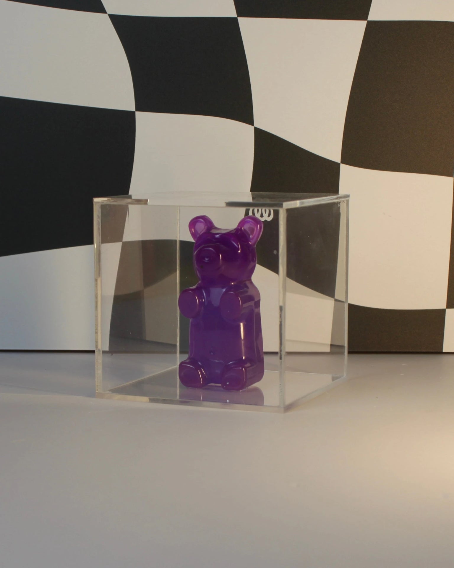 Candy Cube  - Urso na Caixa de Acrílico - Modern Mood [WEBP]