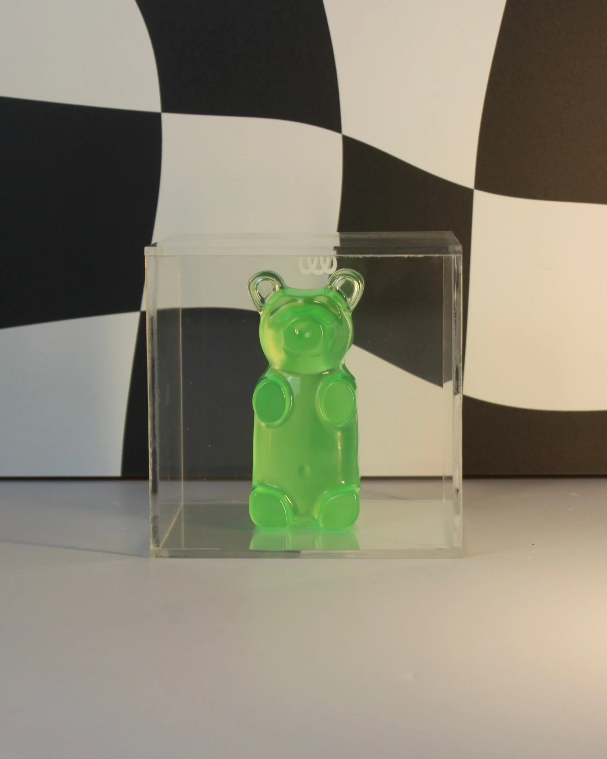 Candy Cube  - Urso na Caixa de Acrílico - Modern Mood [WEBP]
