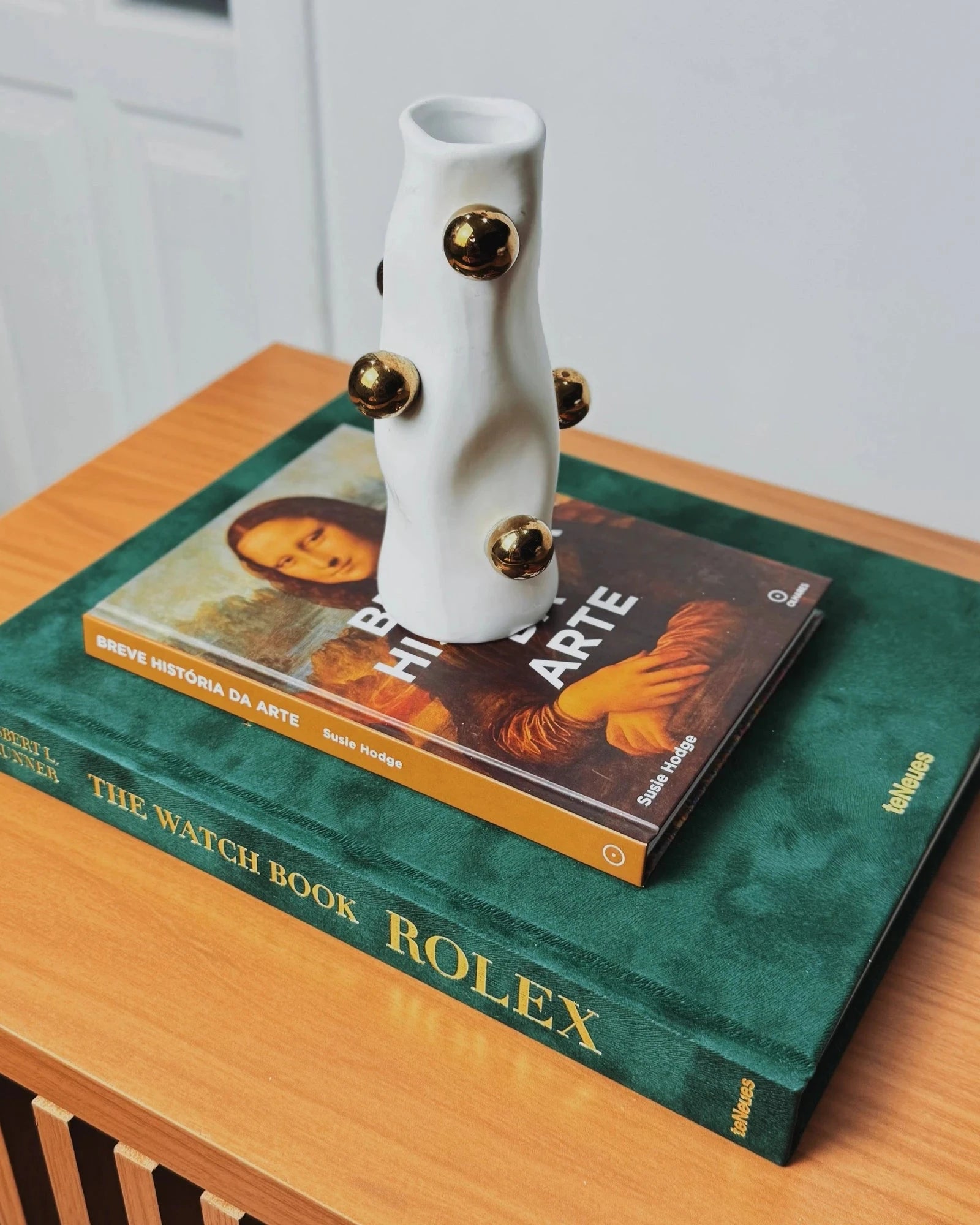 Livro Rolex -  The Watch Book (3rd Updated And Extended Edition) - Modern Mood [WEBP]