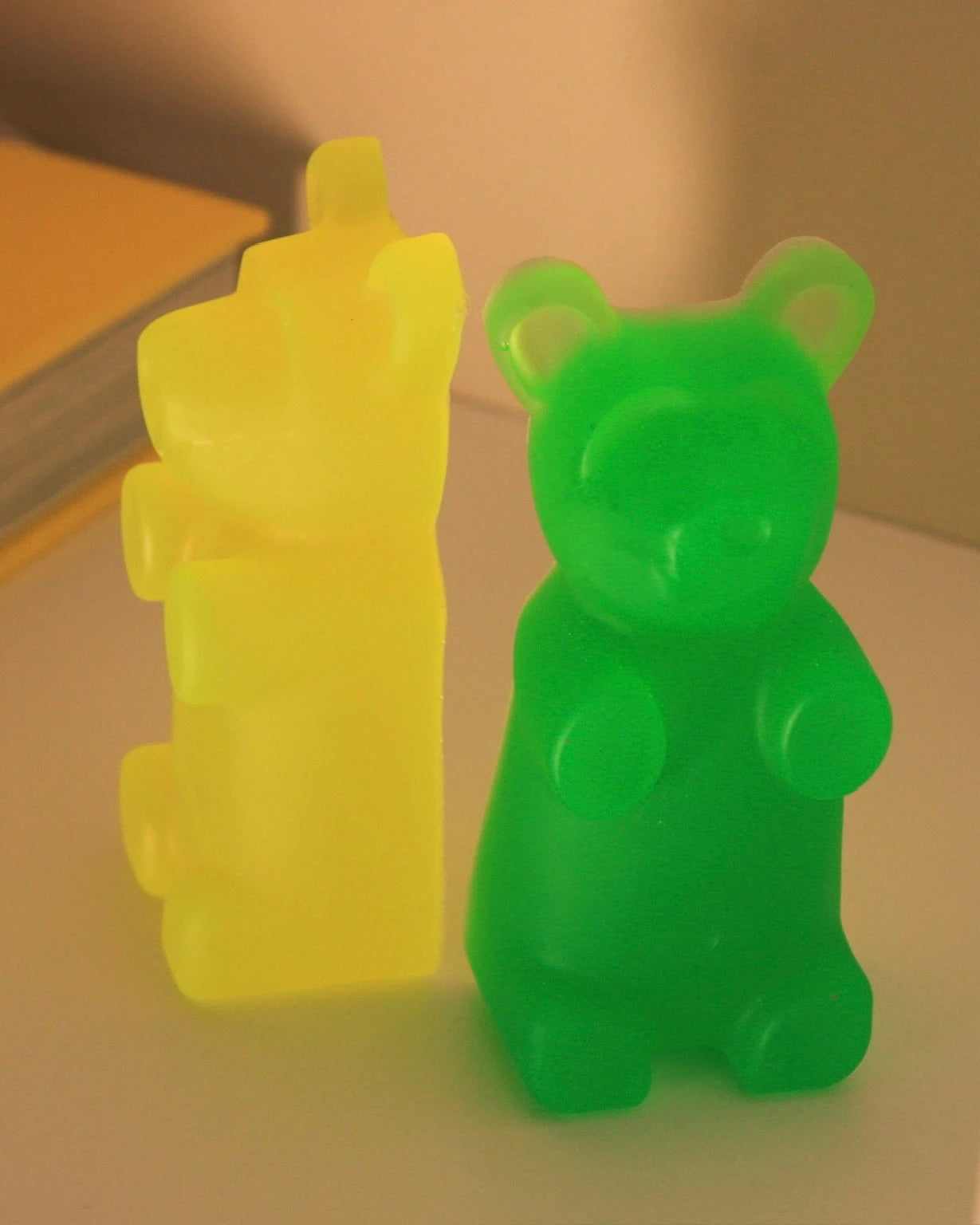 Gummy Bear - Urso No Acrilico ou Individual - Modern Mood [WEBP]