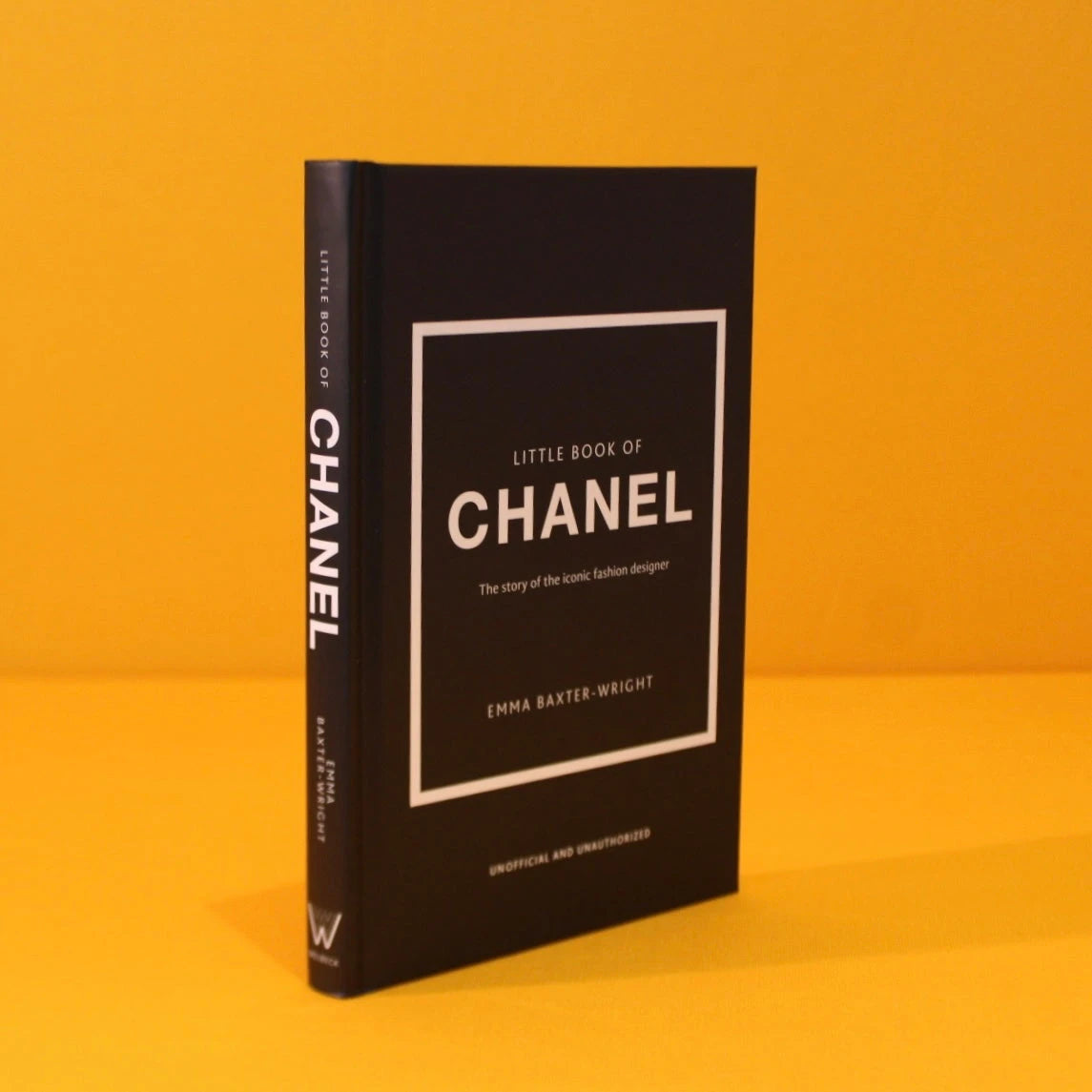 Livro Little Book of Chanel: A História da Maison (Edição Luxo Capa Preta) - Modern Mood [WEBP]