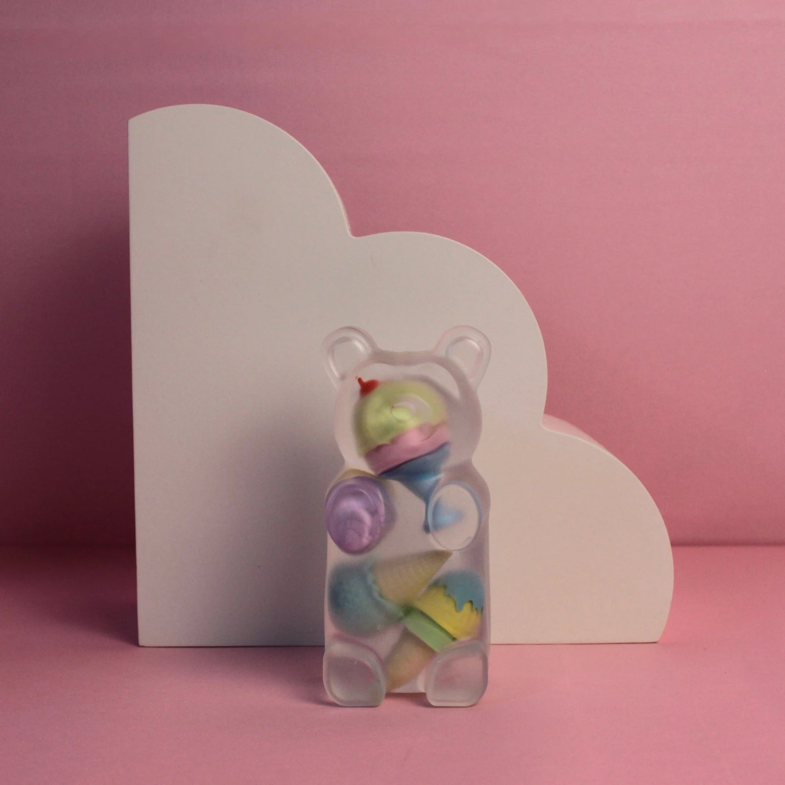 Adorno urso em resina Mini Giant Bear transparente com “doces” internos - Modern Mood [WEBP]