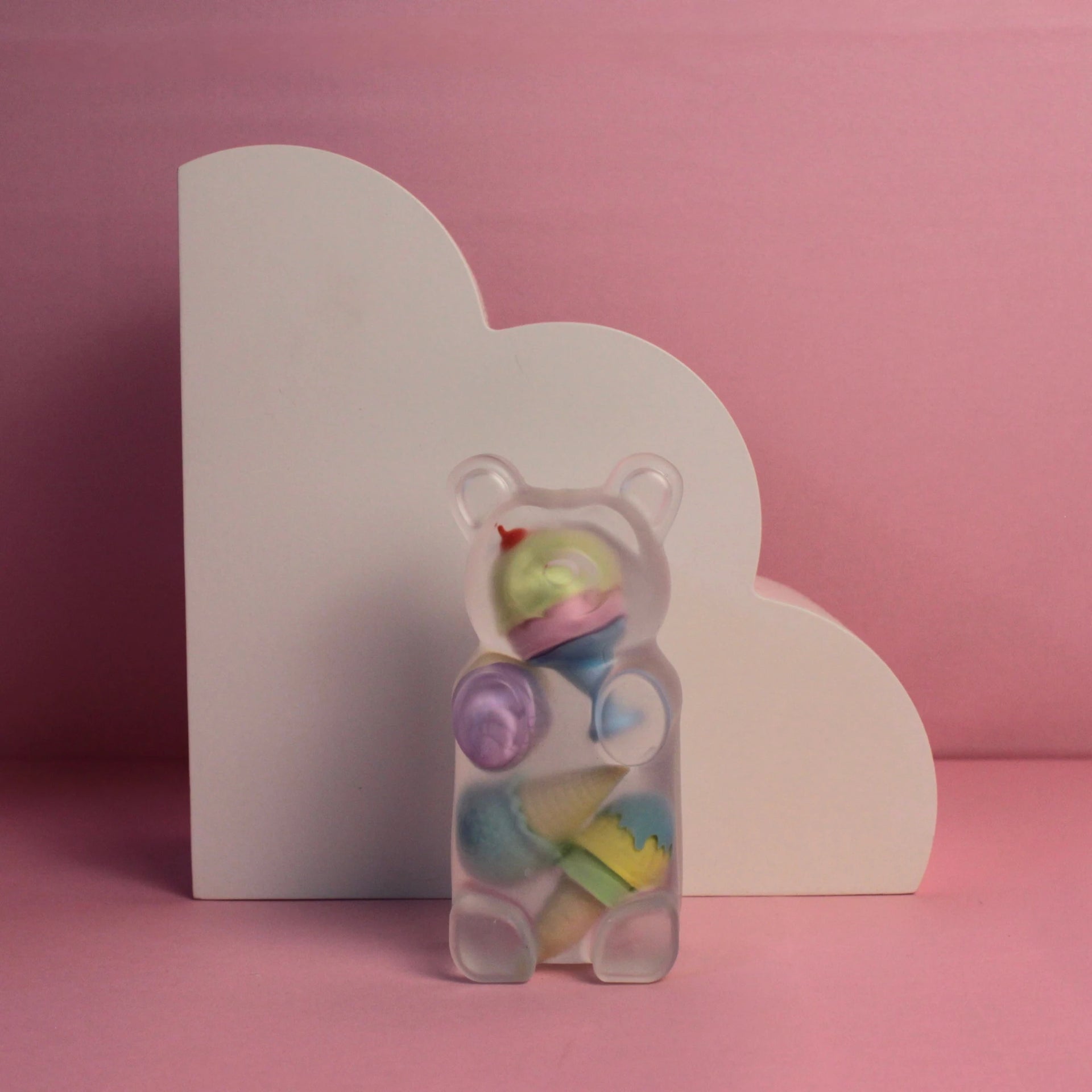 Adorno urso em resina Mini Giant Bear transparente com “doces” internos - Modern Mood [WEBP]